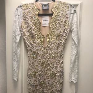 Holt low-cut lace mini dress - GOLD & White